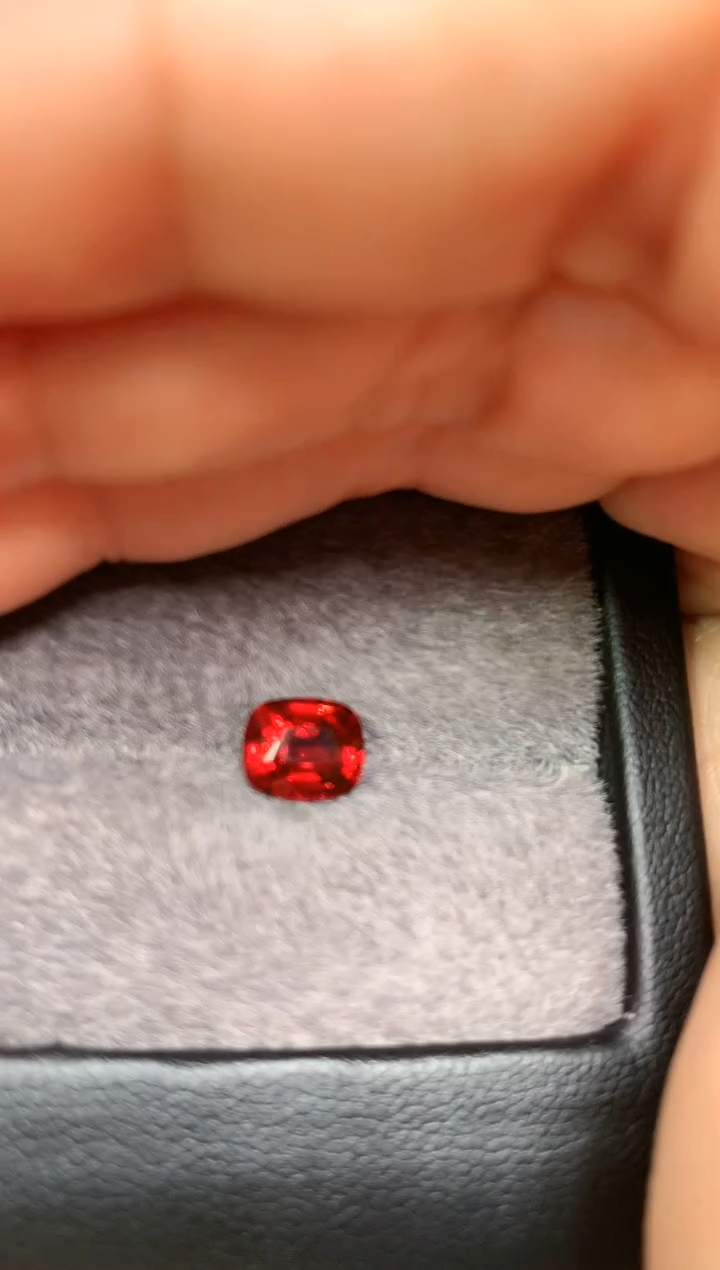 【闪购商品】定制尖晶石裸石未镶嵌枕型 色调 1.58ct