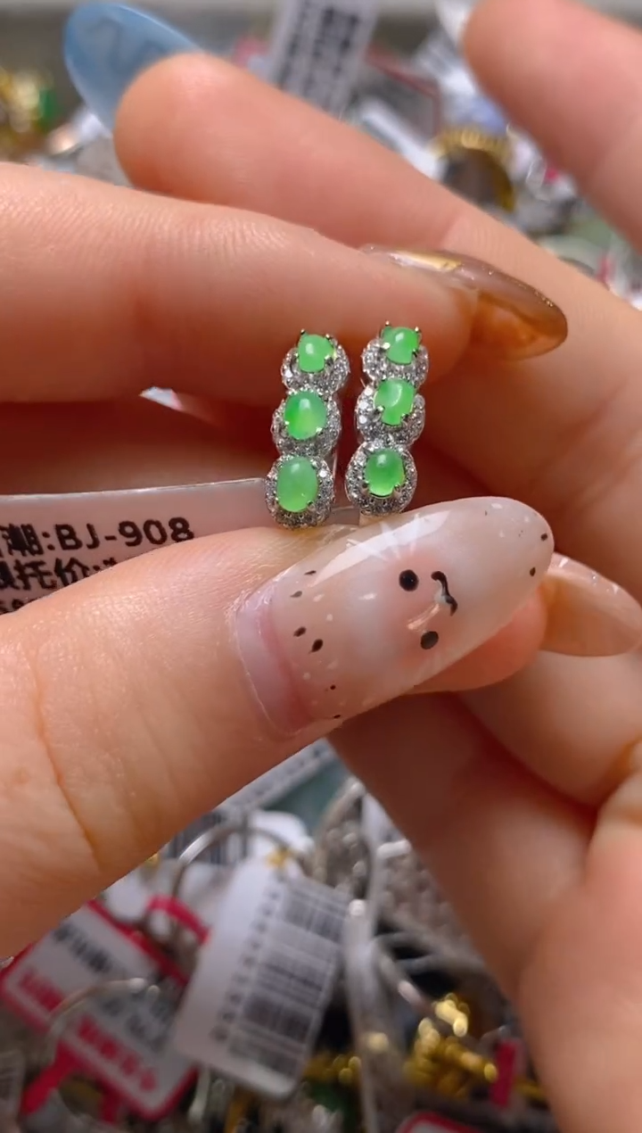 银S925镶嵌戒指翡翠百内无证书