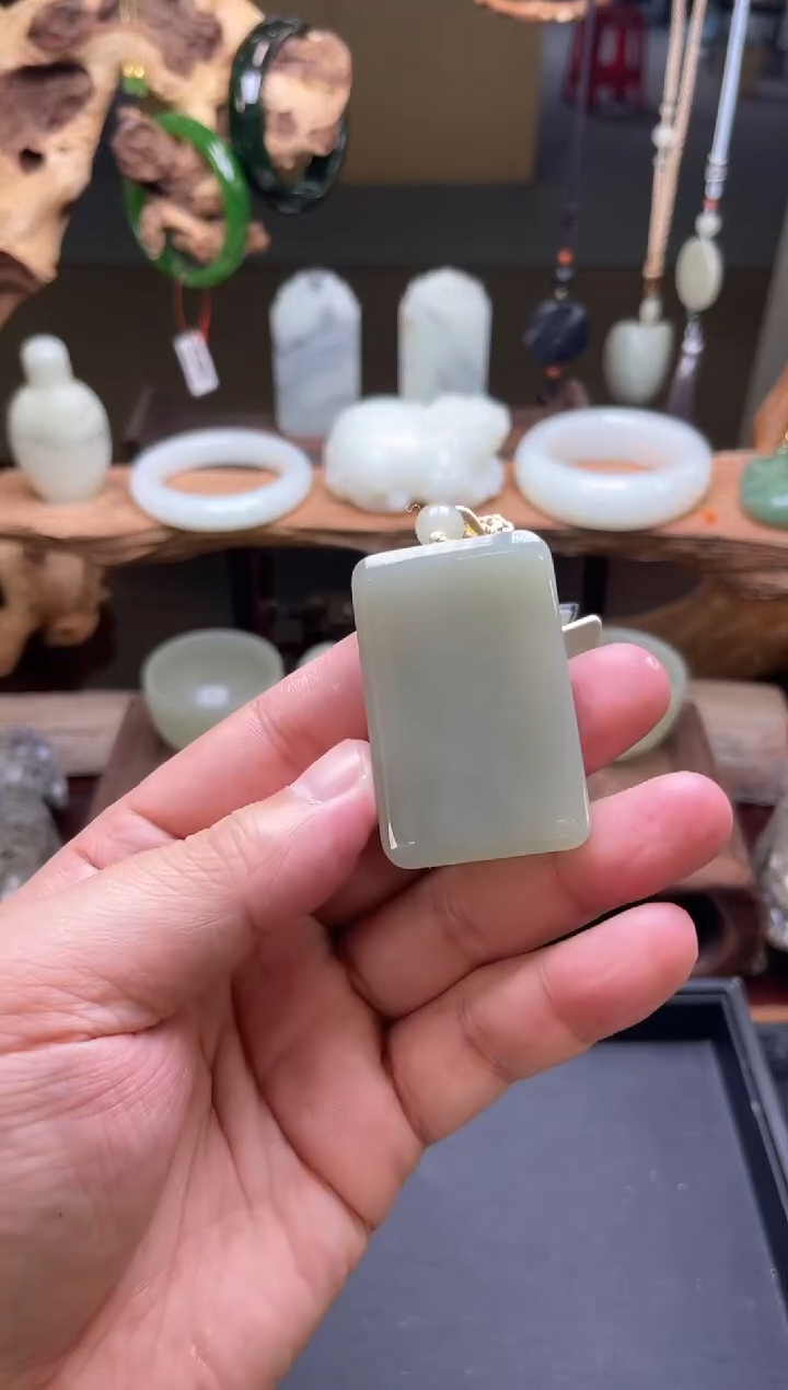 【闪购商品】和田玉吊坠未镶嵌且末青白 无事牌 9003619