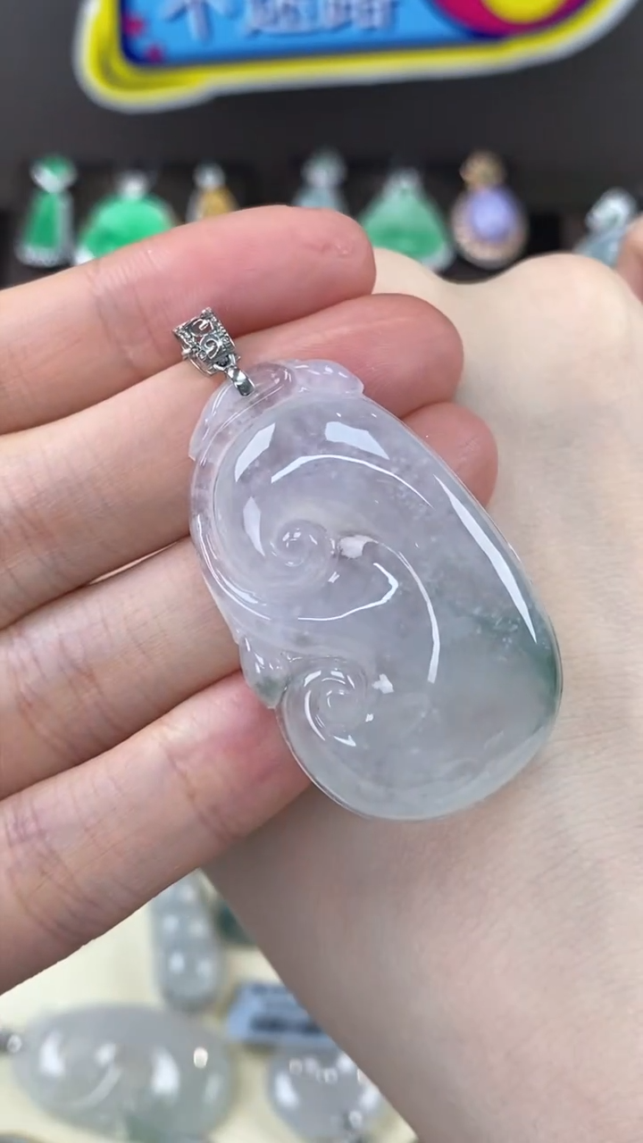 【闪购商品】翡翠吊坠(不含链)18K金镶嵌翡翠如意