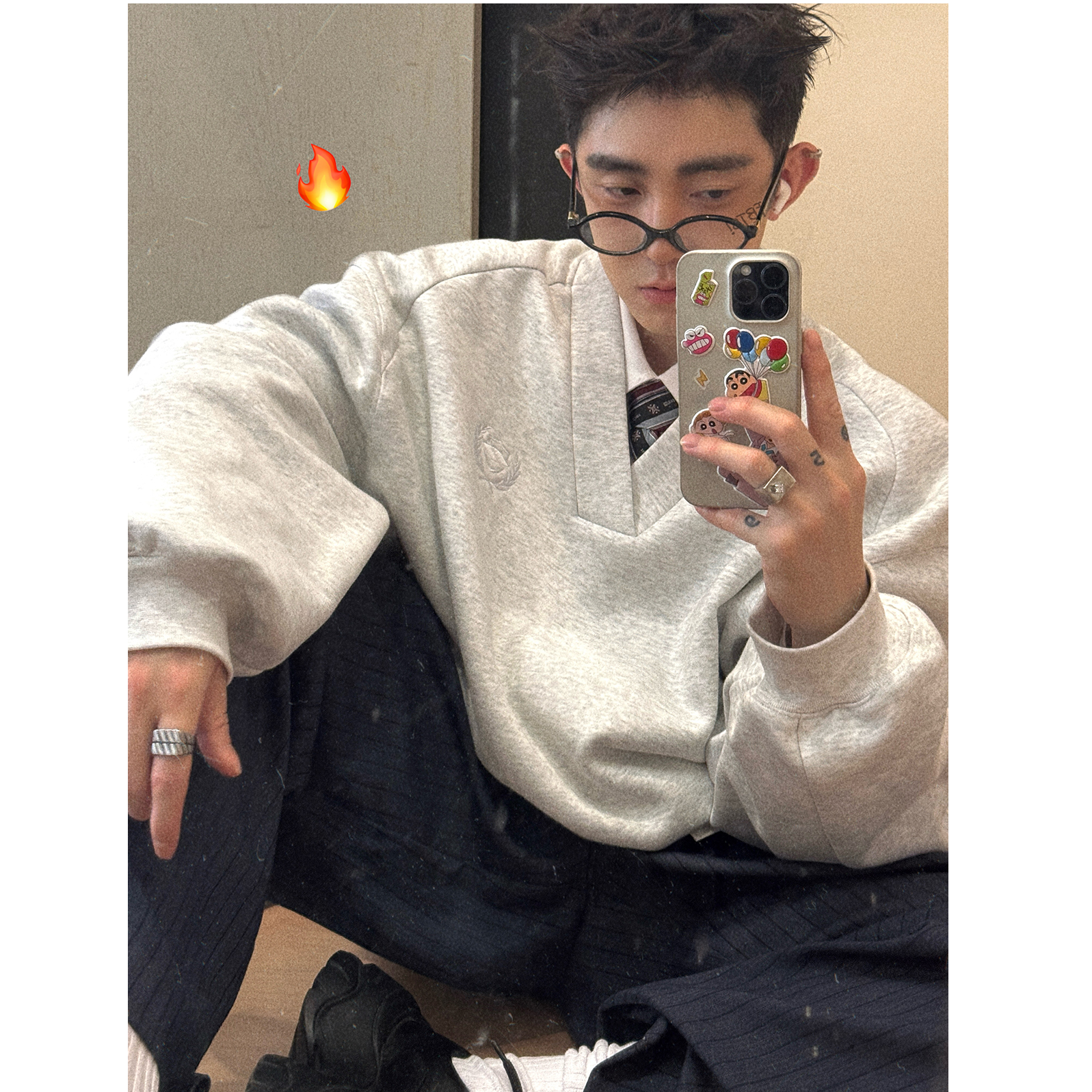 Aurocean 复古学院V领加绒卫衣 浅花灰色徽章刺绣冬季叠穿内搭