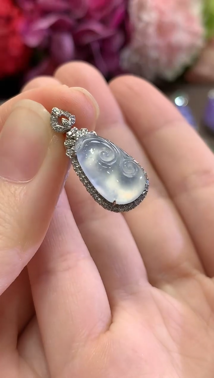 吊坠(不含链)18K金镶嵌翡翠秋日珠宝E7