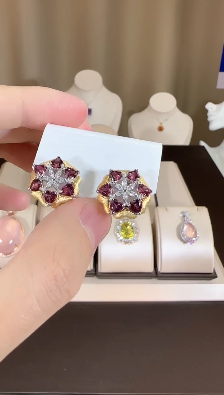 【闪购商品】石榴石耳饰银S925镶嵌16mm耳钉