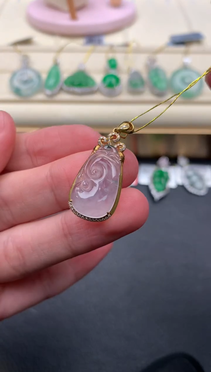 【闪购商品】翡翠颈饰18K金镶嵌A699....