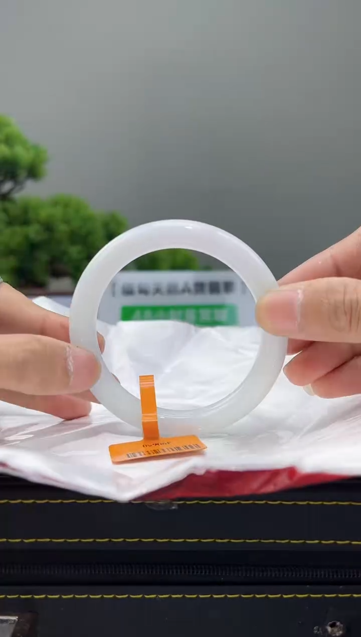 【闪购商品】翡翠手镯未镶嵌手镯7