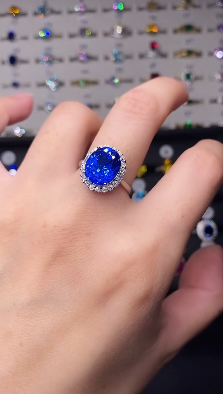 10克拉蓝宝石（处理）欧美风戒指