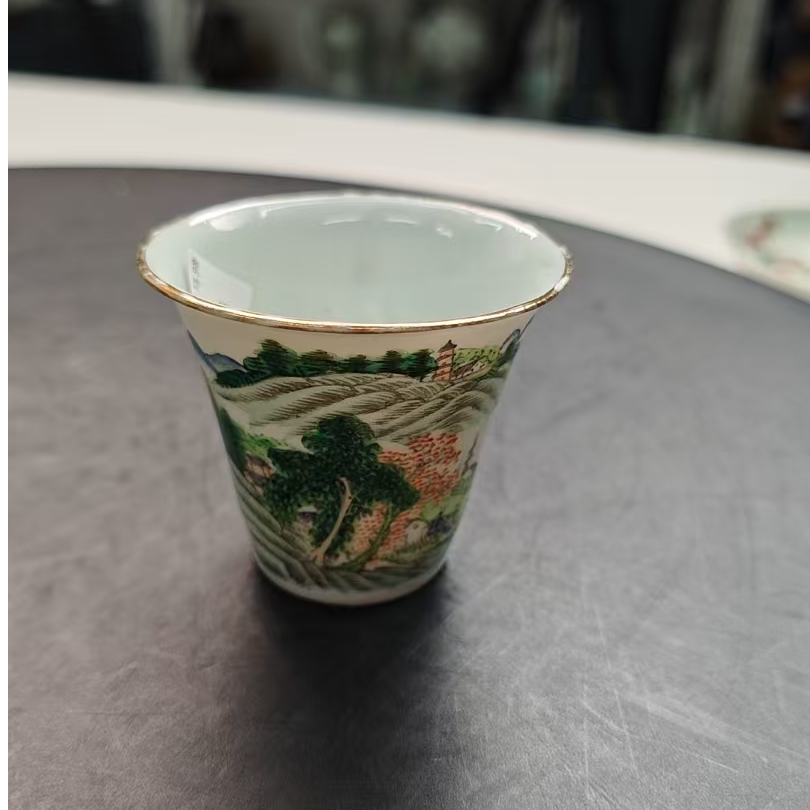 【晓瓷堂】浅降彩山水纹马蹄杯 QT250846