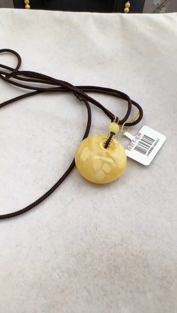 【闪购商品】琥珀裸石未镶嵌10206069-吊坠