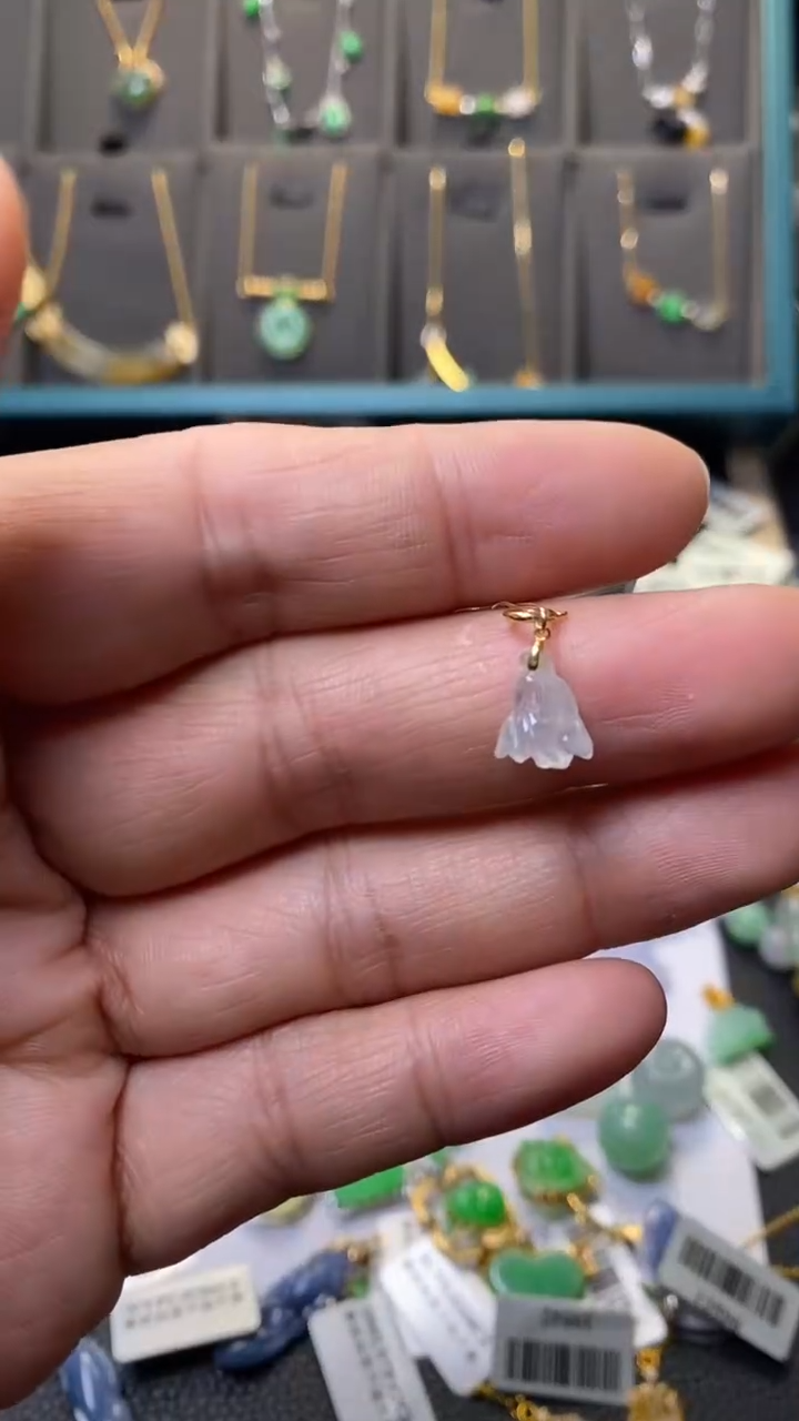 颈饰18K金镶嵌翡翠39863