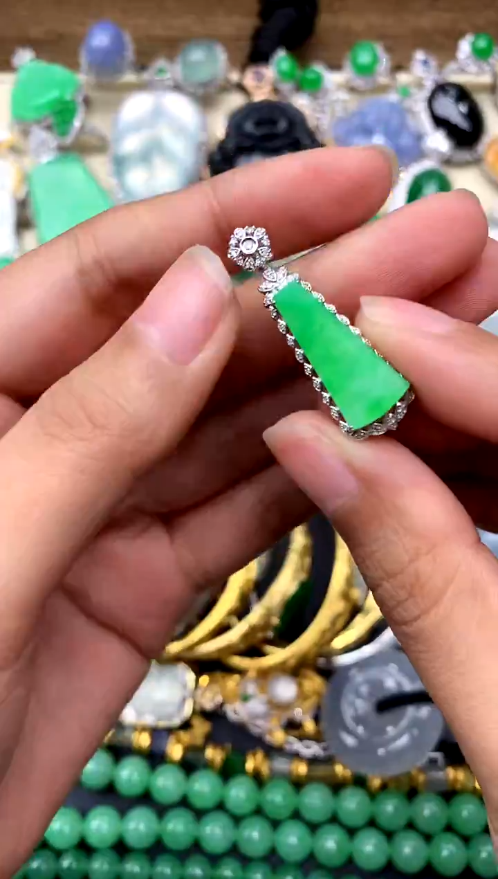 【闪购商品】翡翠颈饰18K金镶嵌385-中国好珍宝