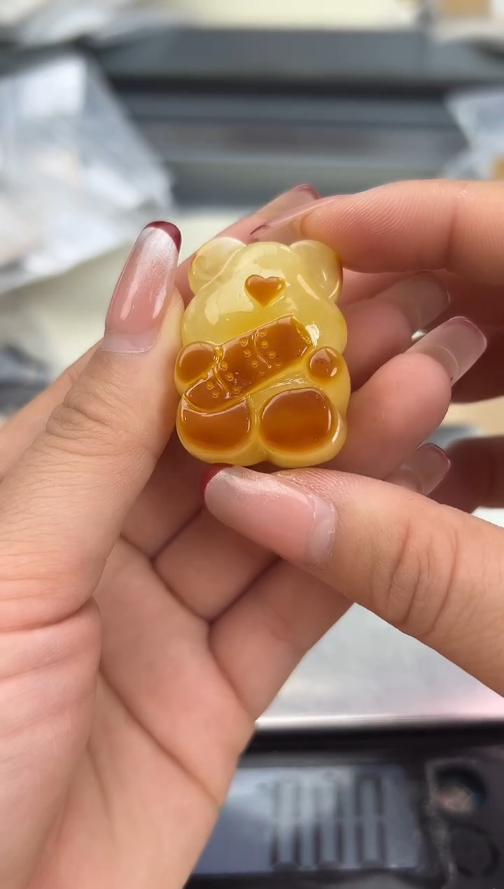 【闪购商品】琥珀裸石未镶嵌蜜蜡吊坠