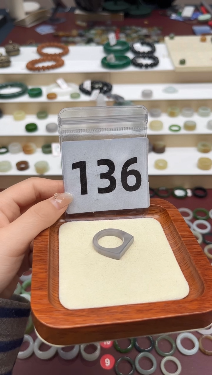 【闪购商品】和田玉戒指未镶嵌港码14号，内径17mm