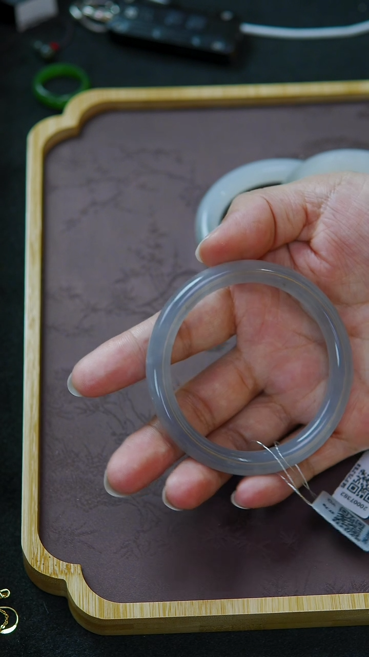 未镶嵌手镯和田玉59圈口 冰烟紫手镯