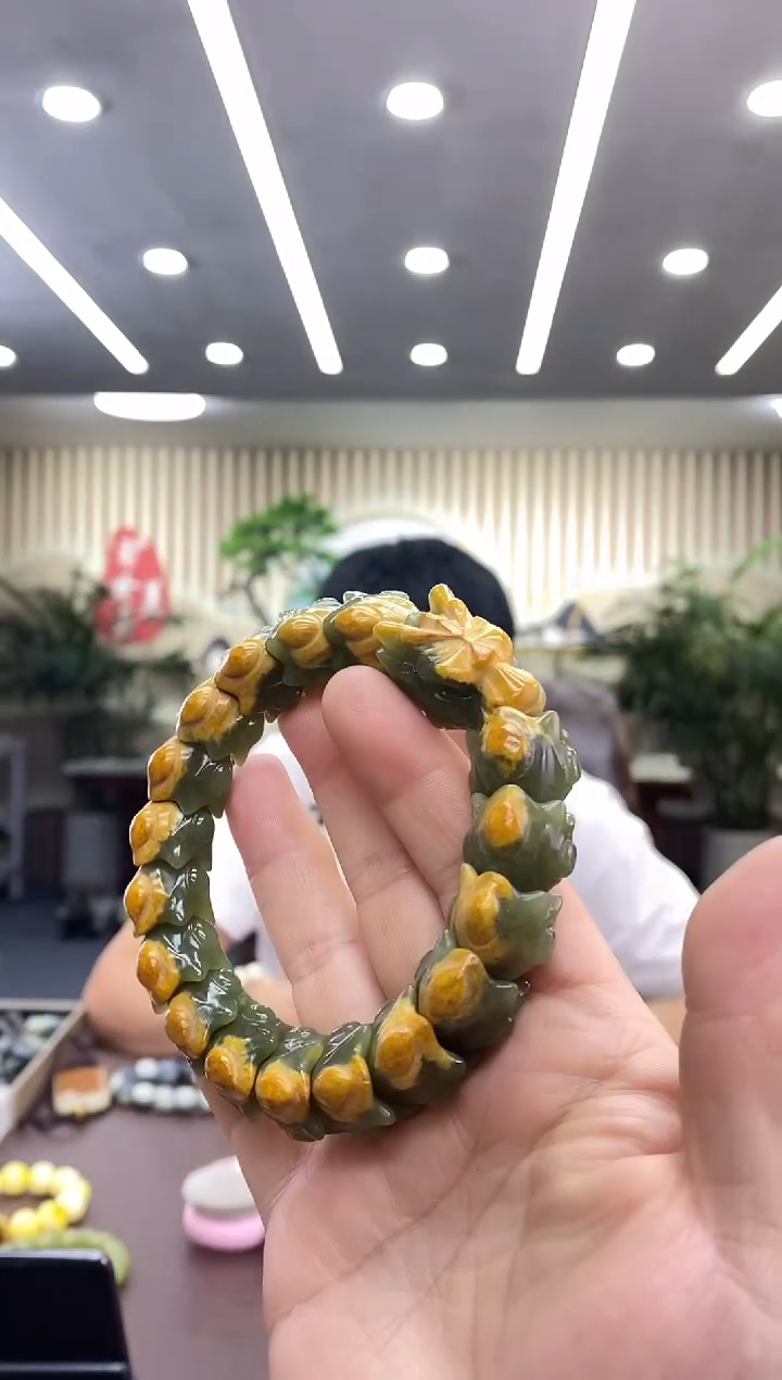 手链未镶嵌透闪石质玉河磨玉手串