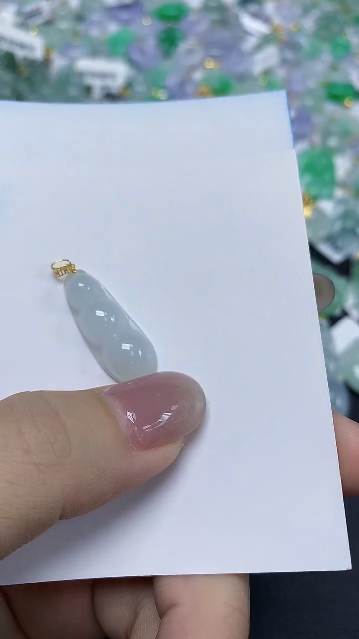 翡翠18K金镶嵌颈饰天然缅甸翡翠A货