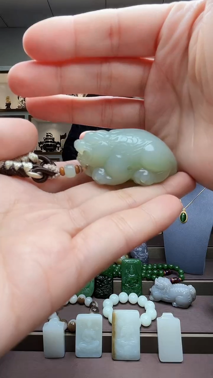 【闪购商品】和田玉颈饰未镶嵌苏