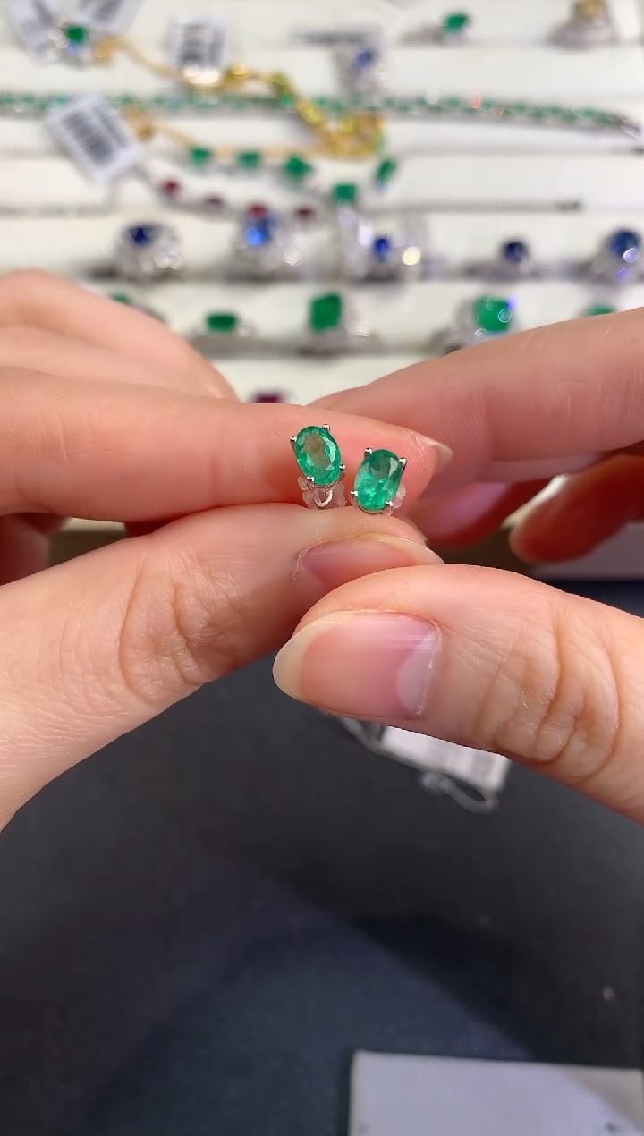 【闪购商品】祖母绿耳饰18K金镶嵌D292|1380