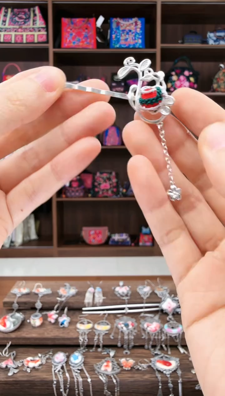 【闪购商品】织绣79蚩梦苗族古绣