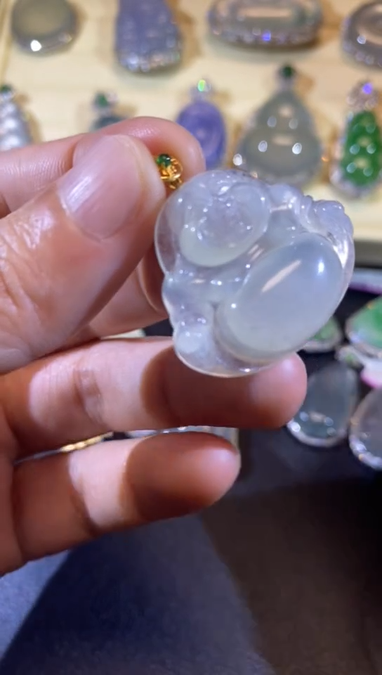 【闪购商品】翡翠吊坠(不含链)18K金镶嵌缅甸天然A货翡翠