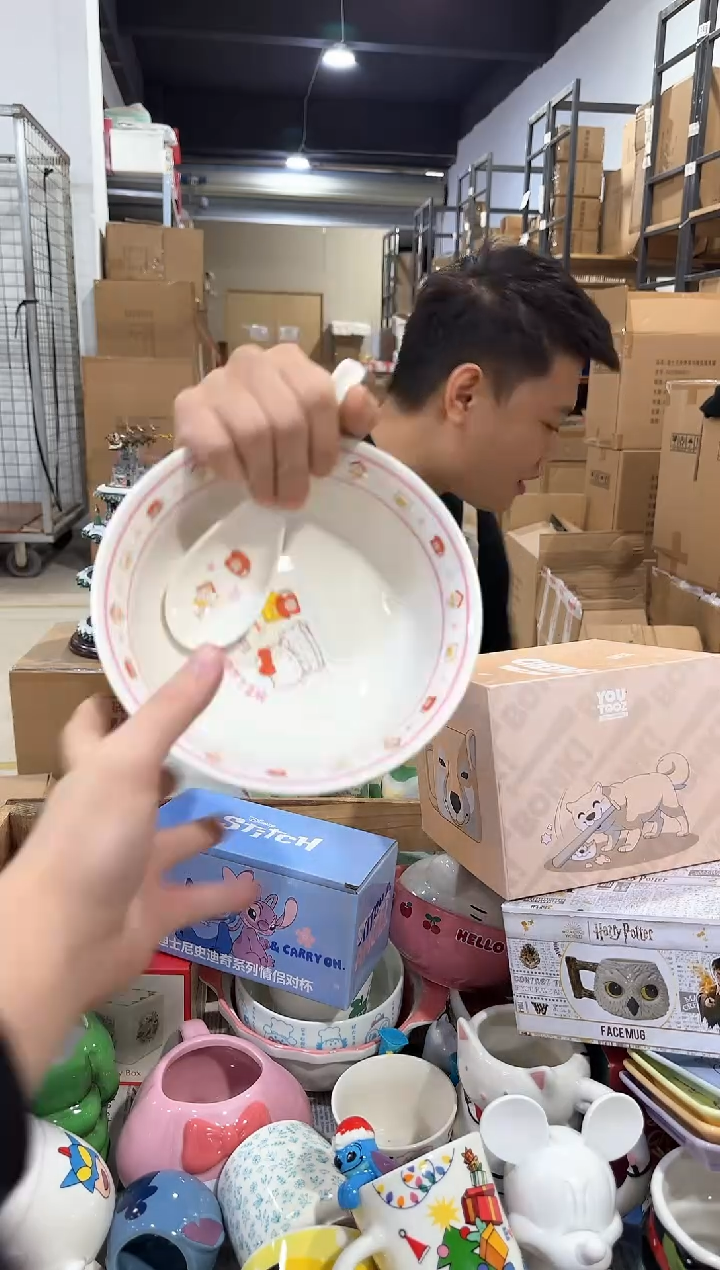 瓷片粉色原盒kt猫碗勺套装