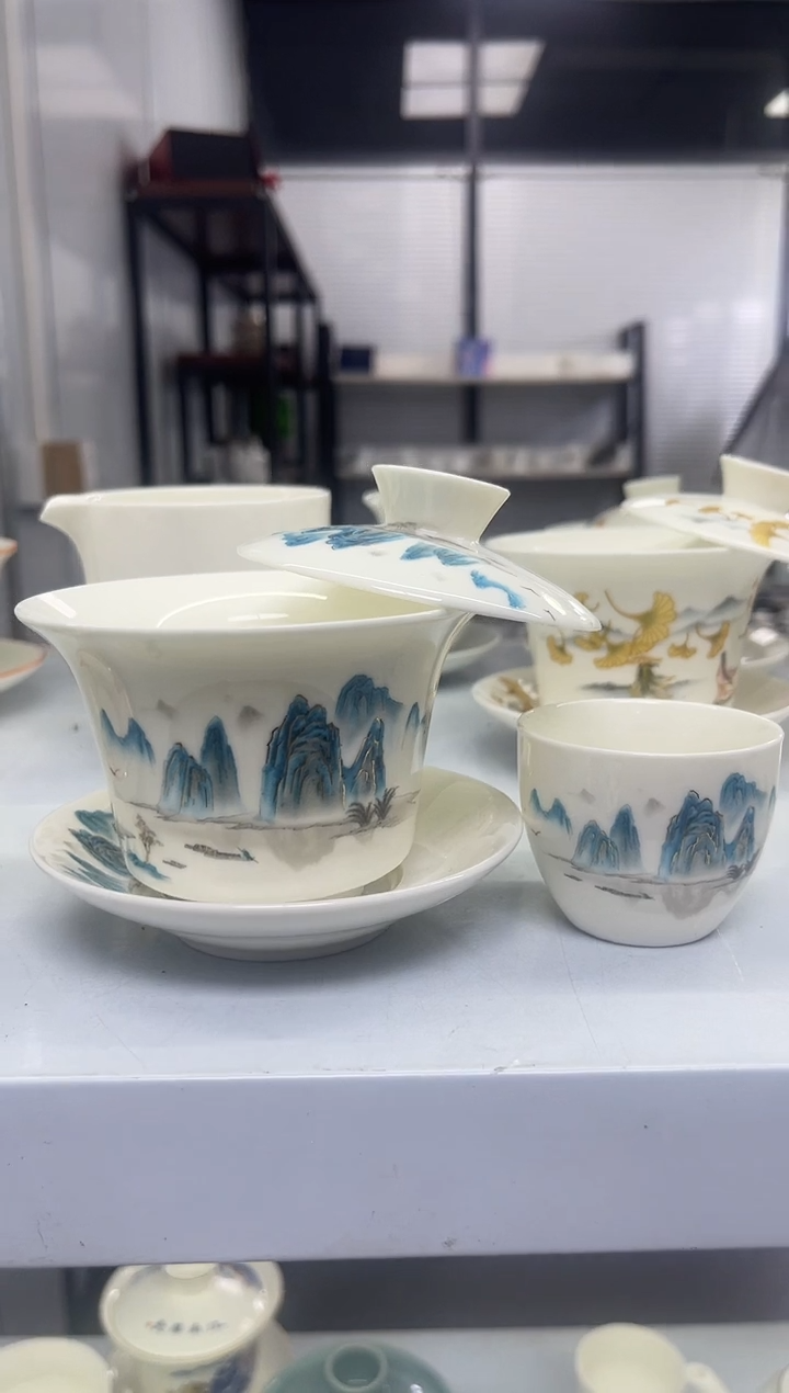 中号江湖悬停盖碗+1杯