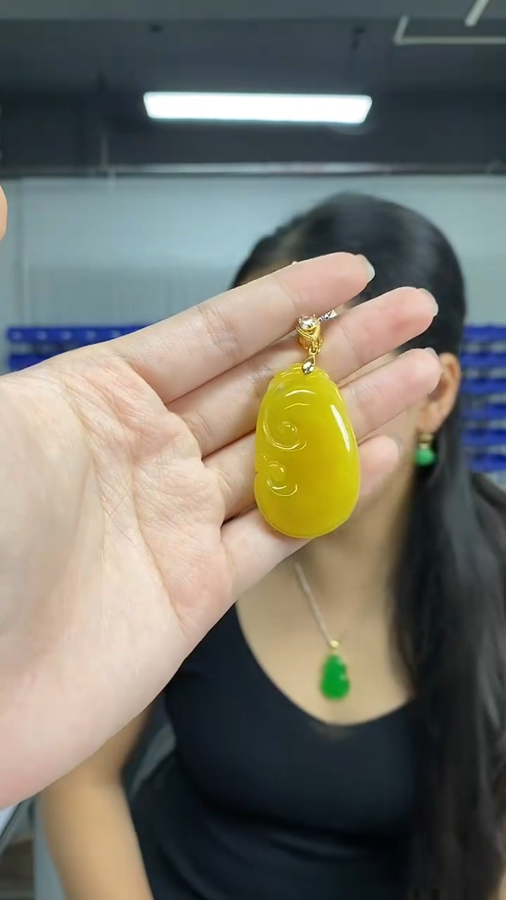 颈饰未镶嵌翡翠多样性发其一颜色微差