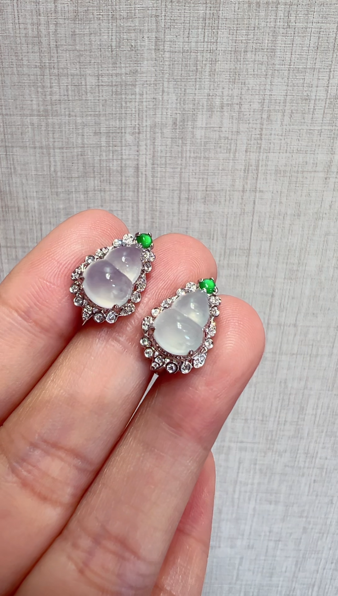 翡翠18K金镶嵌耳饰葫芦