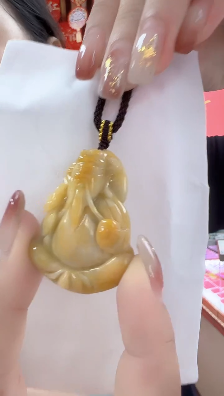 翡翠未镶嵌颈饰财神 孤品 宽32高44厚12
