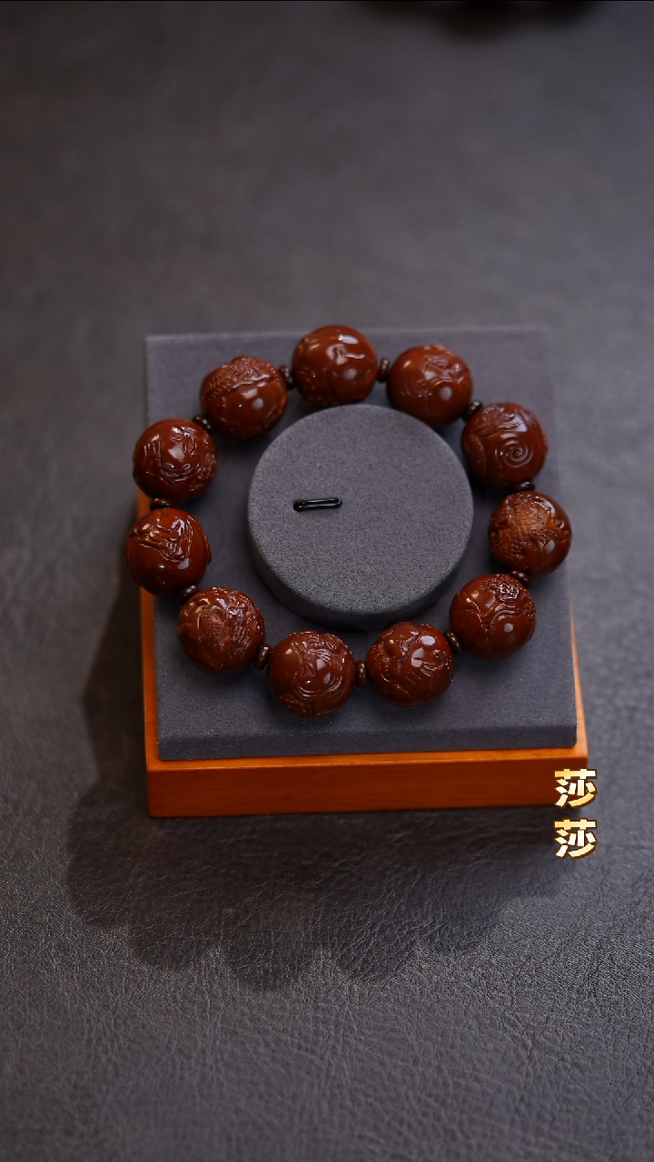 吊坠橄榄核啊****哈橄榄核