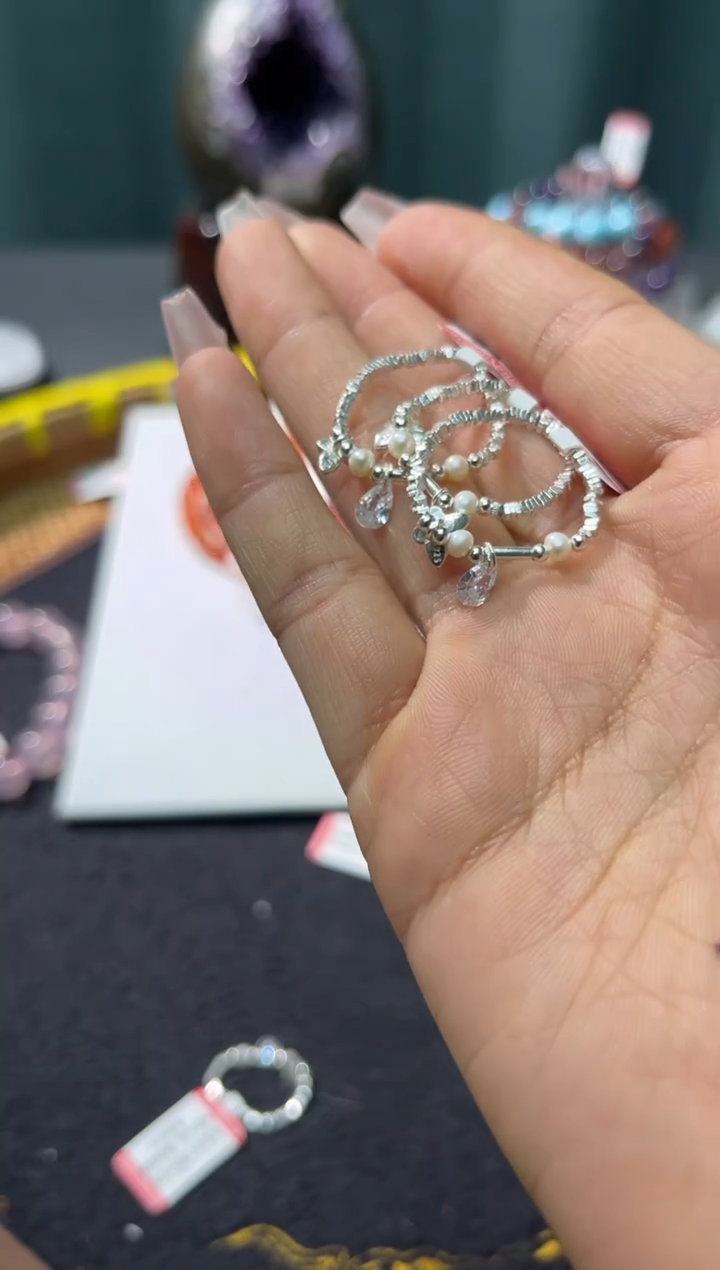 【闪购商品】水晶手链银S925镶嵌100多样性发其一/