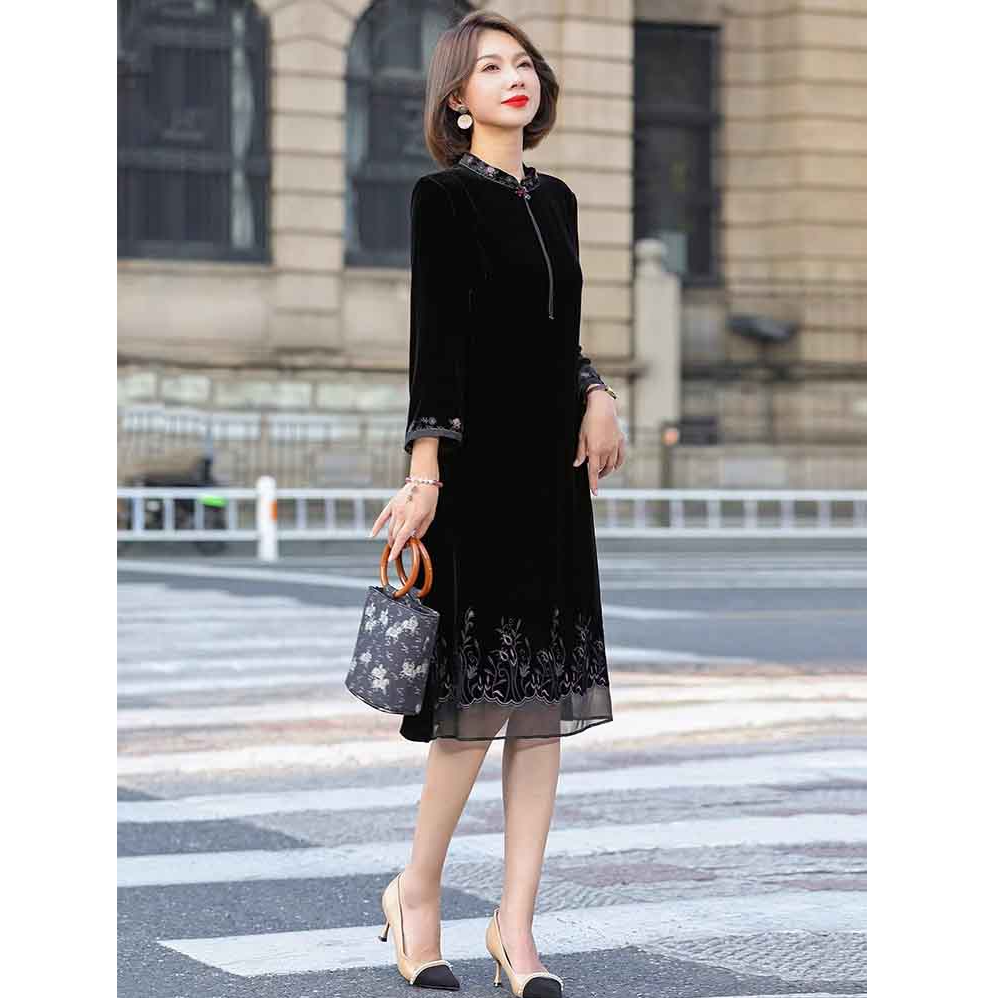 丝绒桑蚕丝春秋2025新款真丝妈妈中式金丝连衣裙宽松大码女装太太