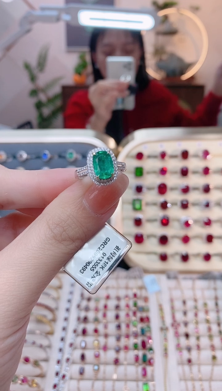 【闪购商品】祖母绿18K金戒指18K金镶嵌1