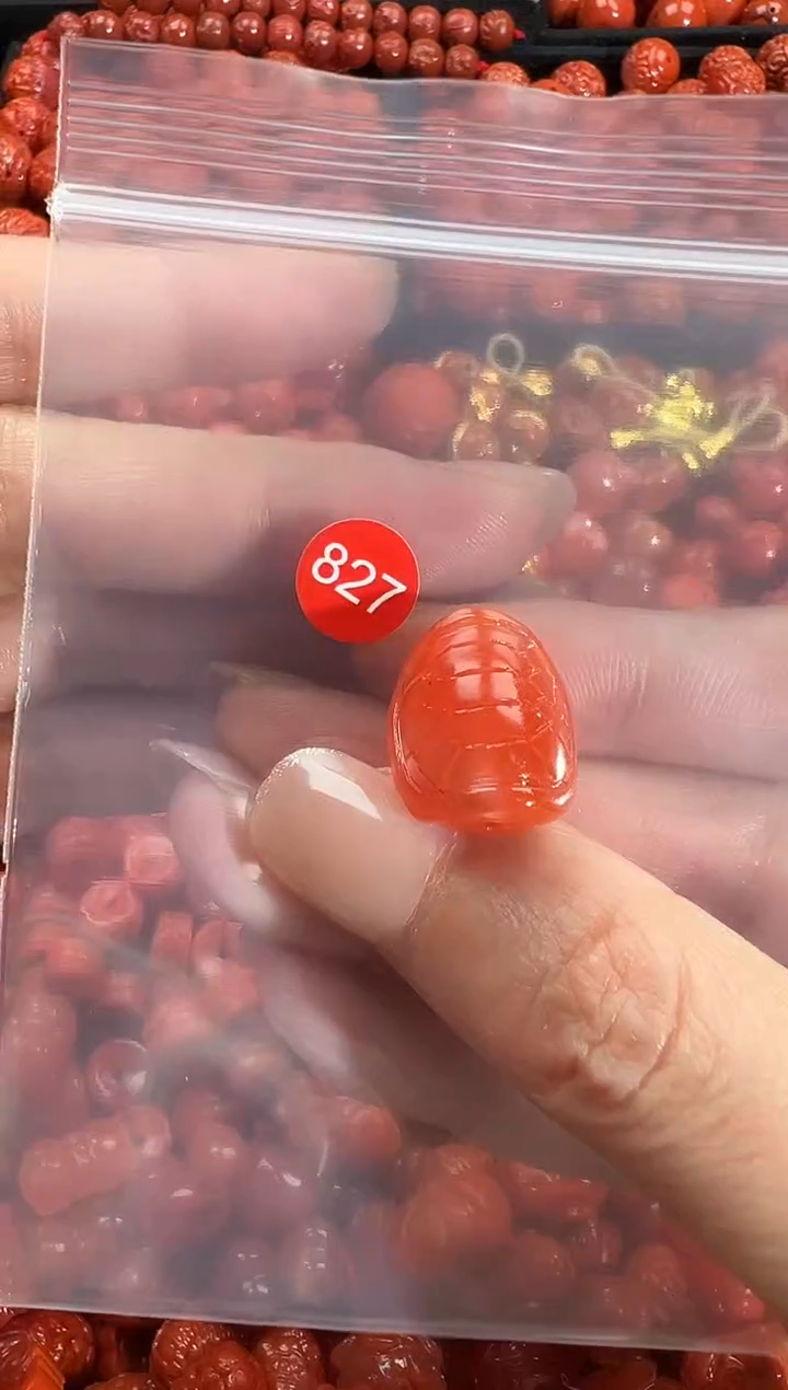 颈饰未镶嵌南红玛瑙1