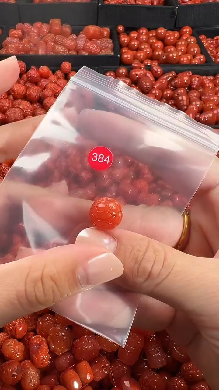颈饰未镶嵌南红玛瑙1