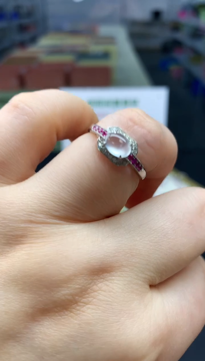 【闪购商品】翡翠吊坠(不含链)18K金镶嵌翡翠戒指