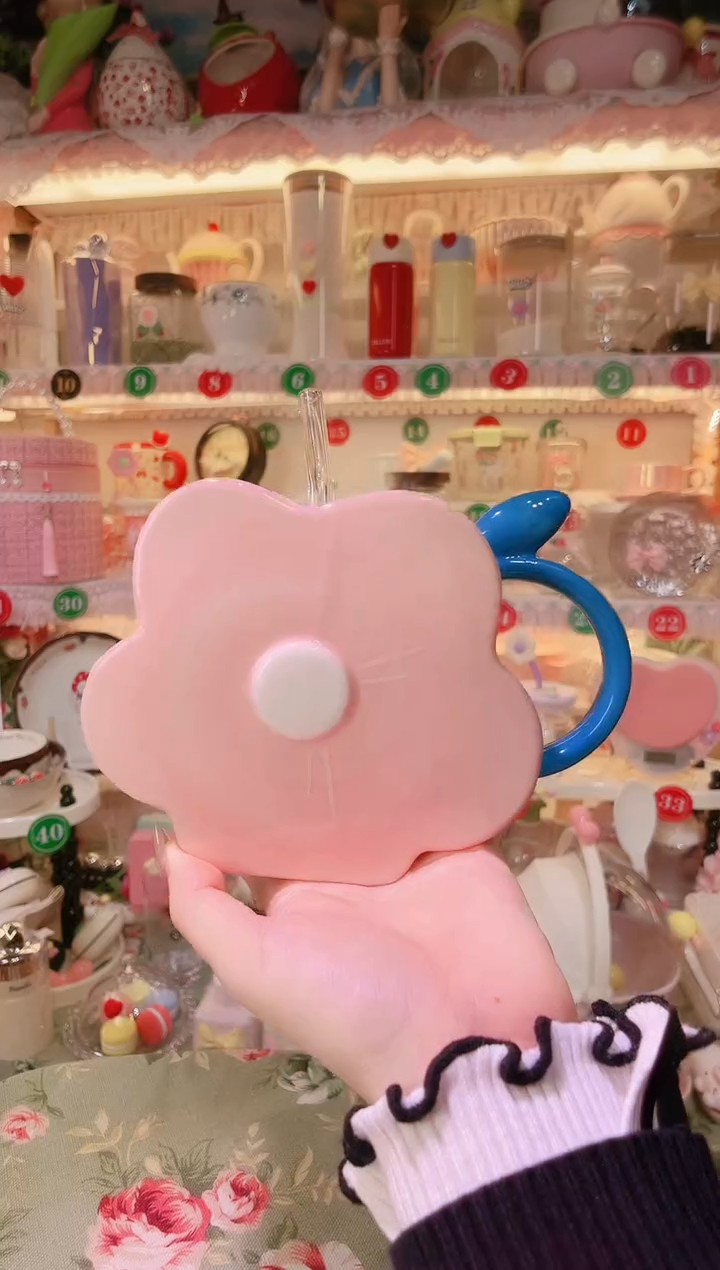 【闪购商品】摆件花朵吸管杯品质好，发货快，放心拍