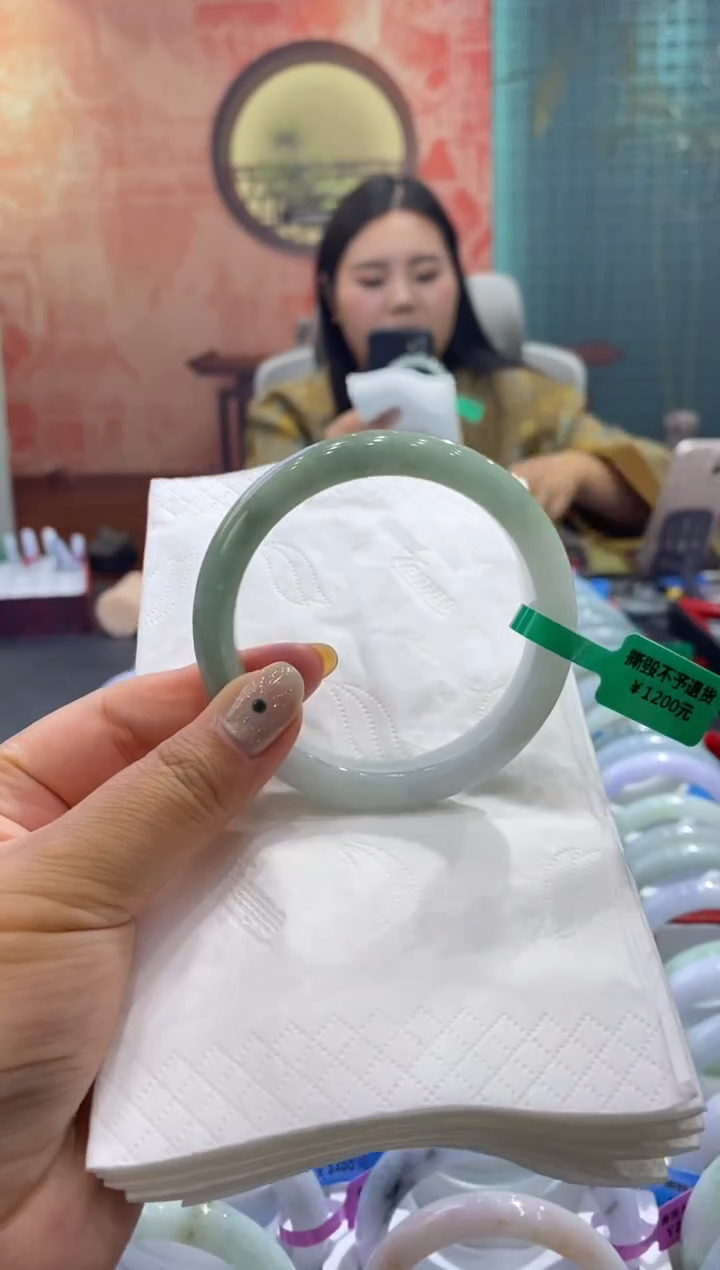 未镶嵌手镯翡翠多人00010829