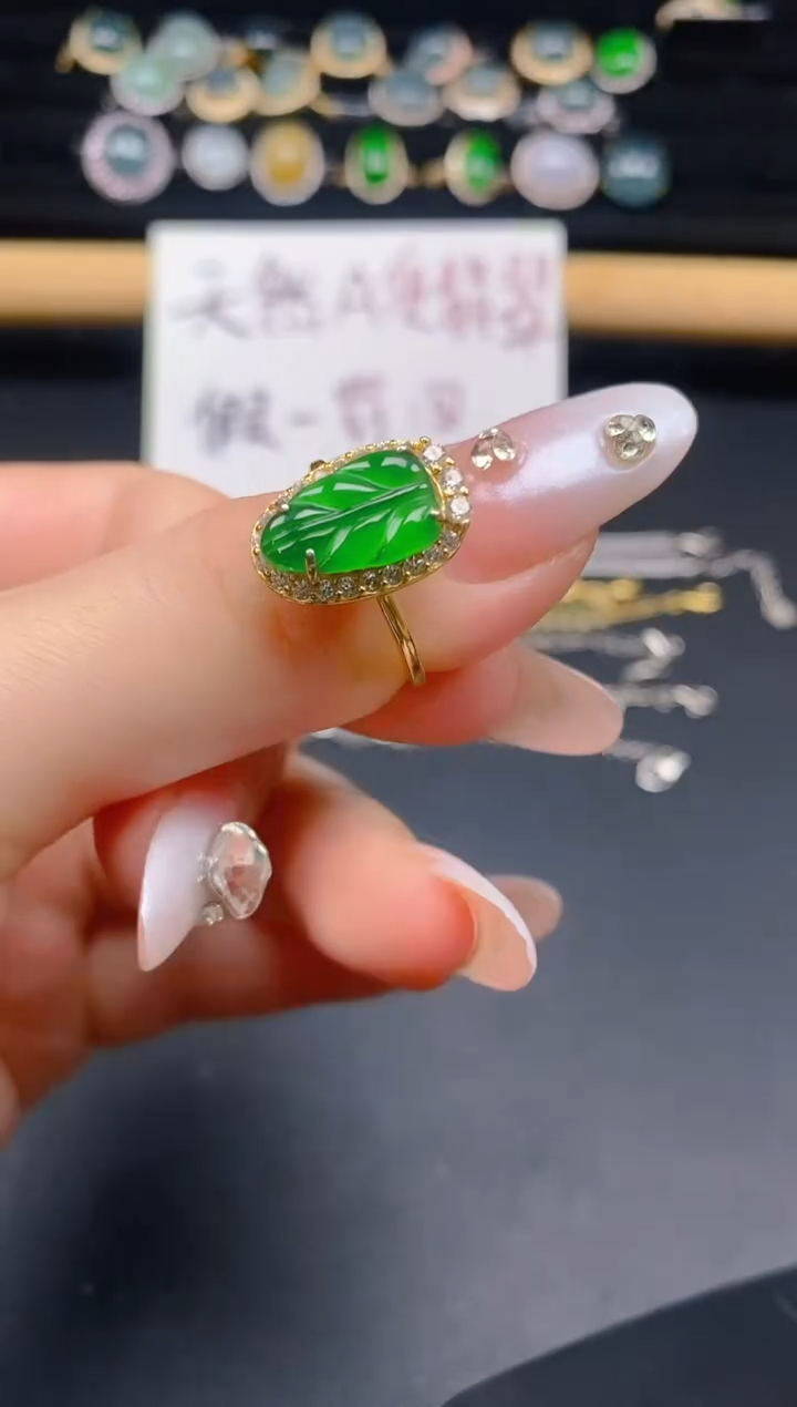 银S925镶嵌戒指翡翠25