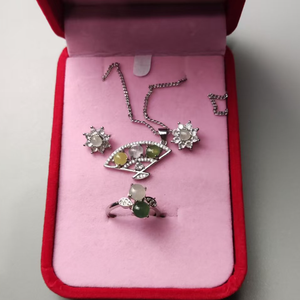 翡翠----三件套0665