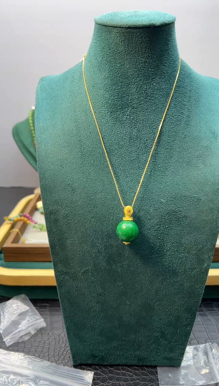 【闪购商品】翡翠吊坠(赠链)14K金镶嵌A339