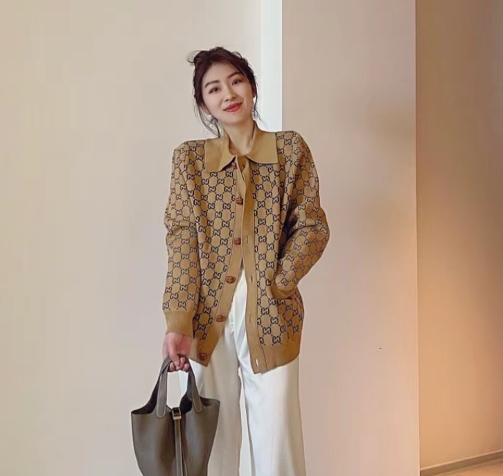 99新 GUCCI/古驰  IM0498  棕色logo提花满印外套 M码 
