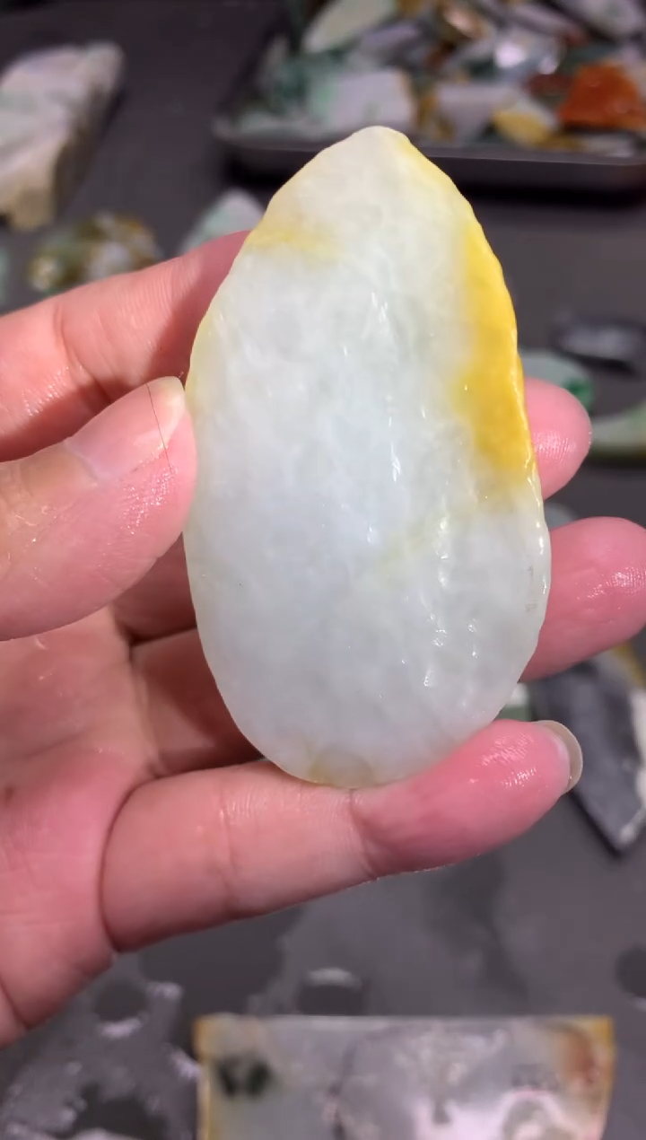 【闪购商品】翡翠颈饰未镶嵌天然缅甸翡翠A货