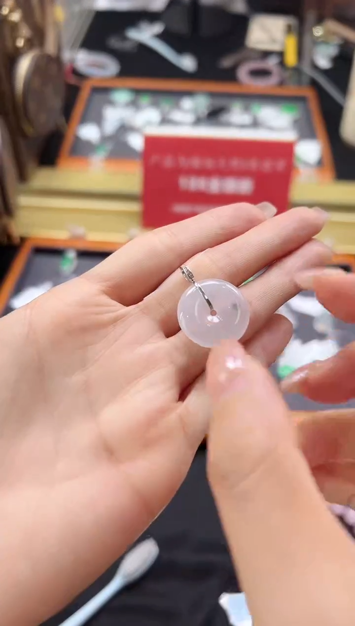 翡翠18K金镶嵌颈饰DFZ0327-34