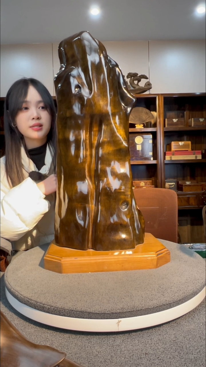 【闪购商品】金丝楠木雕随型摆件9
