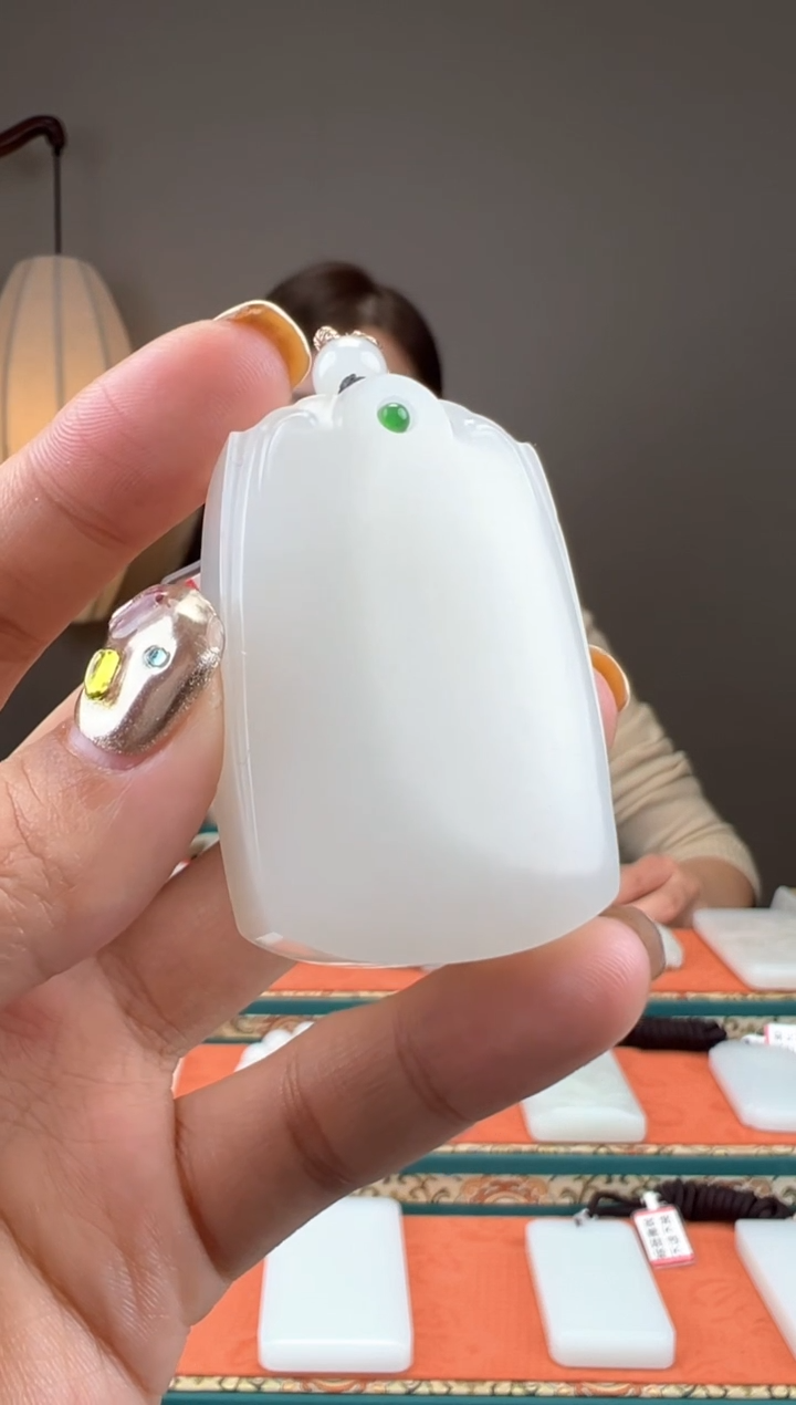 【闪购商品】和田玉颈饰未镶嵌1