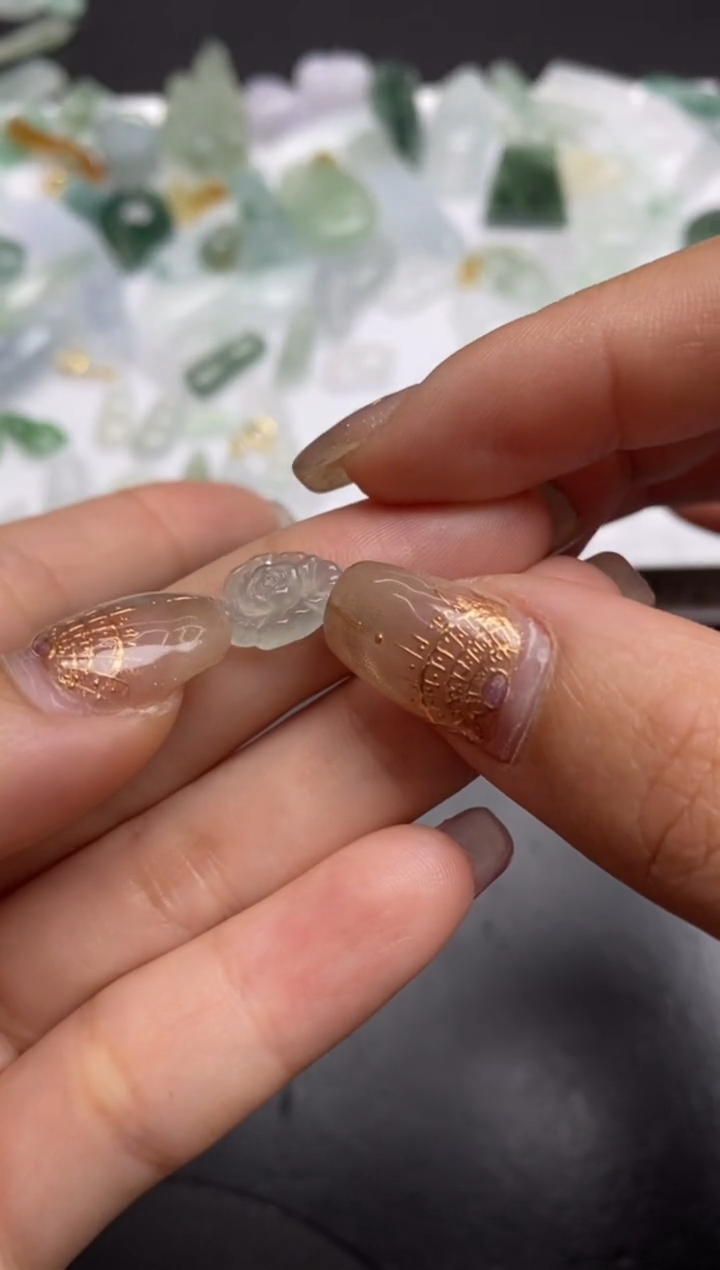 【闪购商品】定制翡翠未镶嵌翡翠毛货~