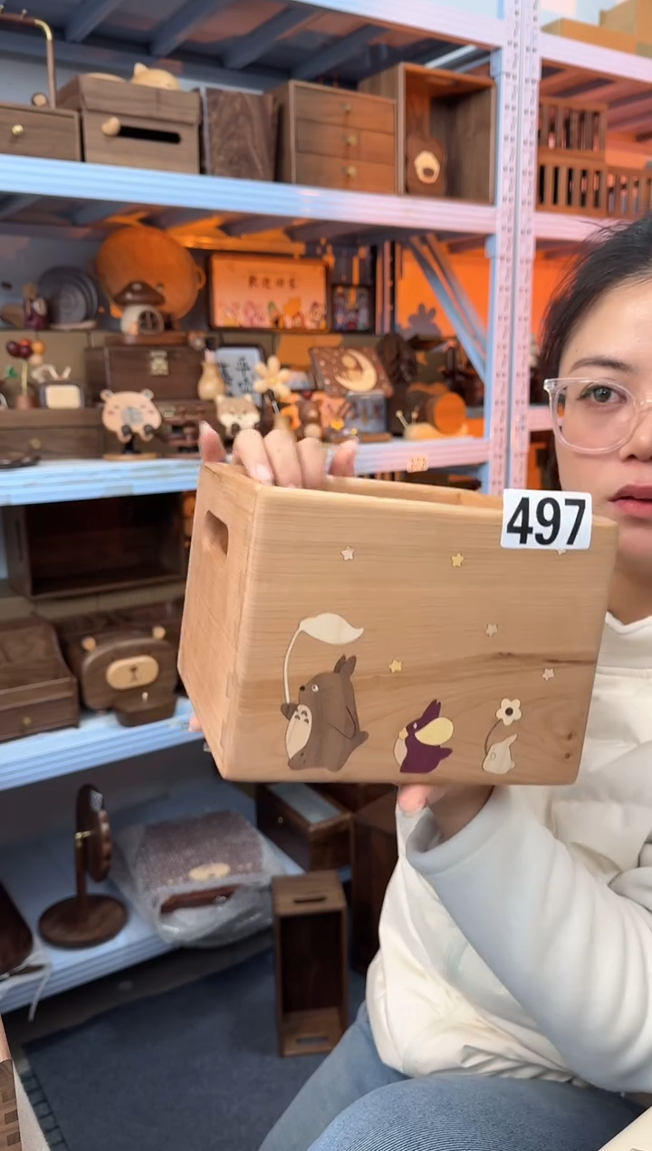 木497号樱桃木龙猫特价款收纳筐