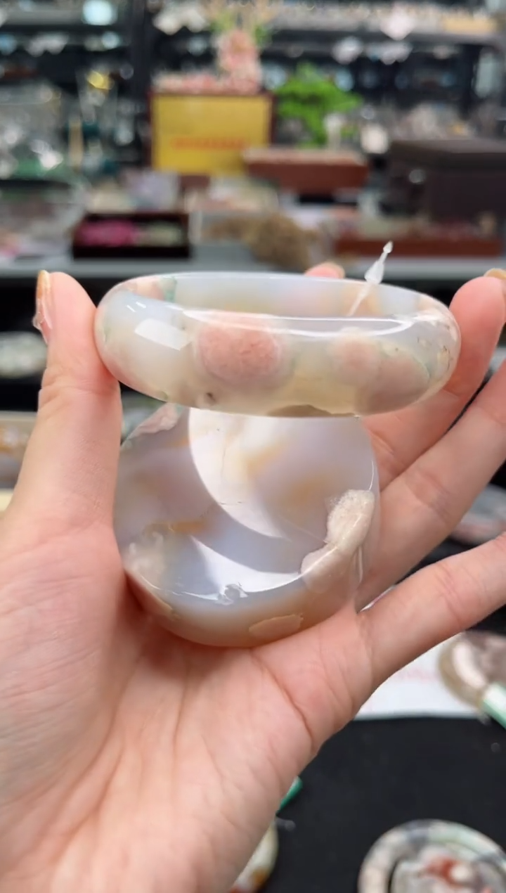 【闪购商品】石英质玉手镯未镶嵌59圈口（赠品镯心）s9398