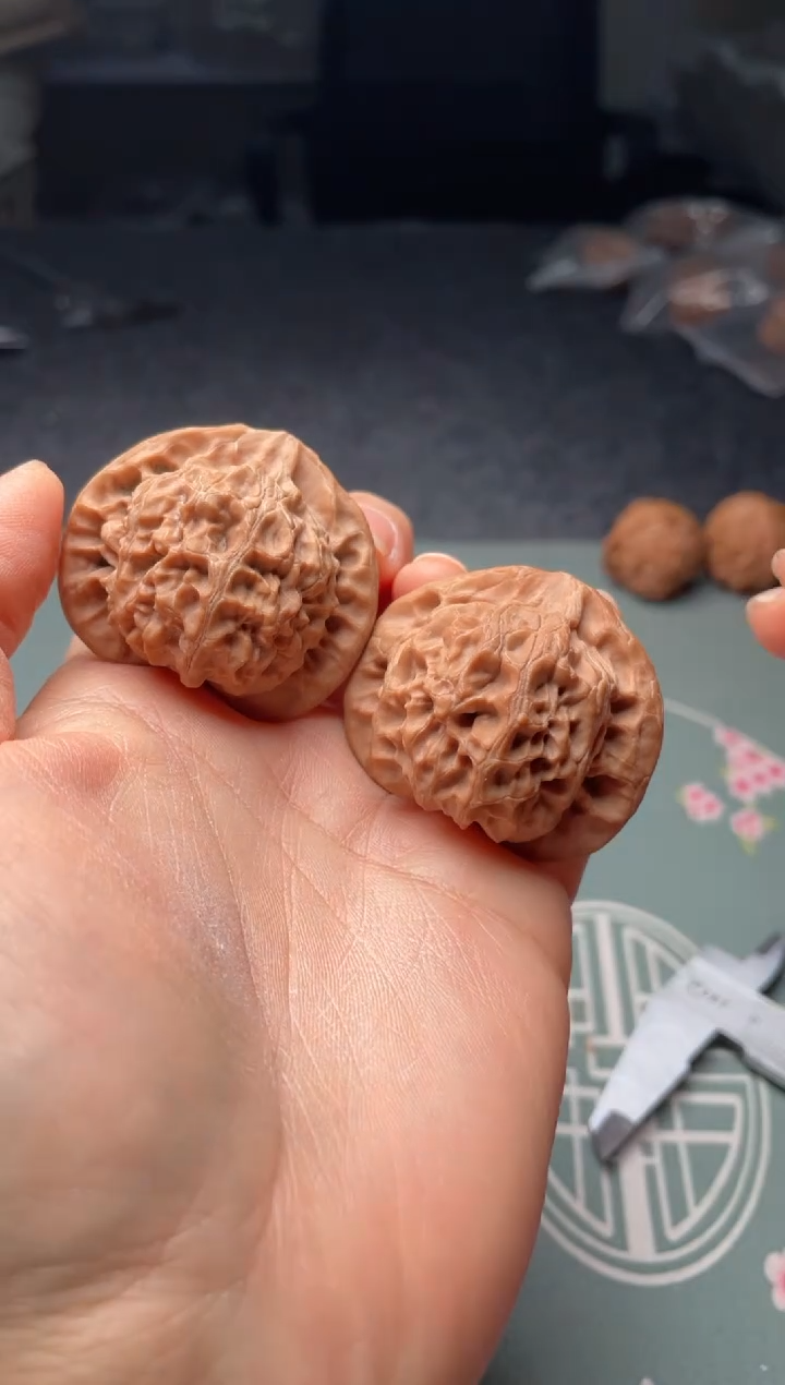 把件文玩核桃w322  宫灯43尺