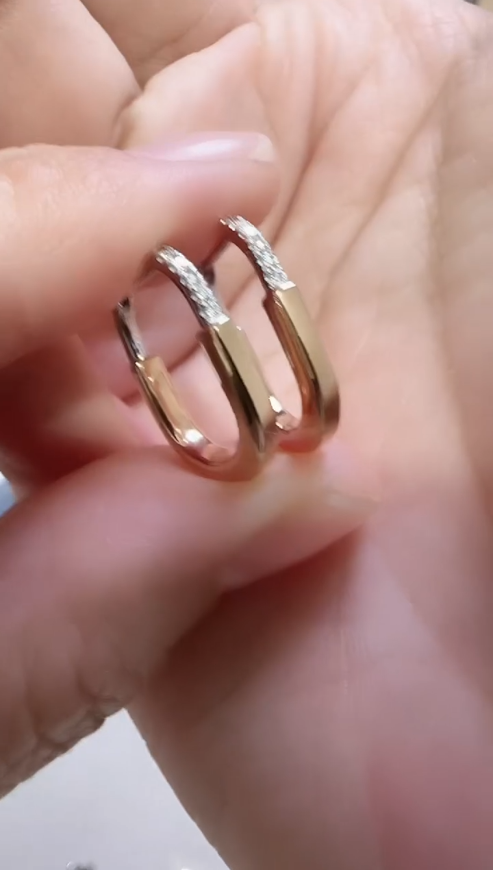 【闪购商品】天然钻石耳饰18K金镶嵌多样性发货发其一